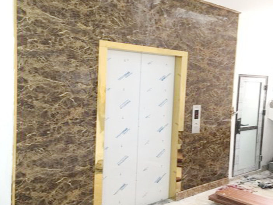 tấm ốp PVC thang máy